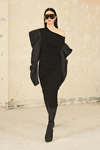 Look 37